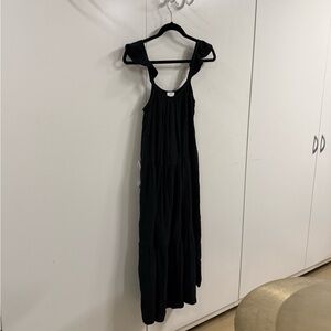 Elegant Black Maxi Dress